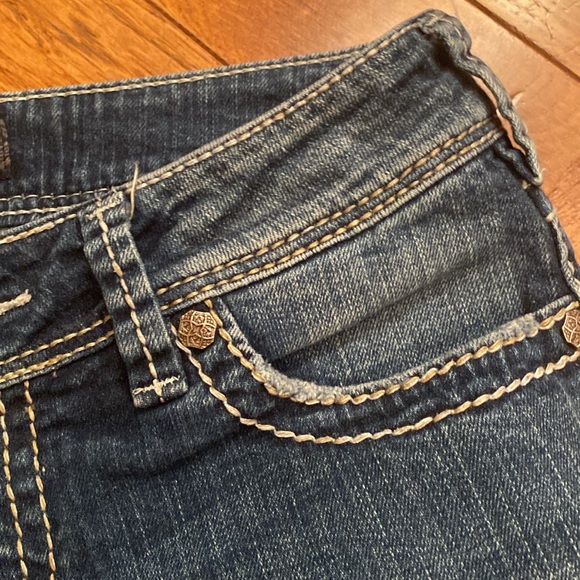 Women’s Silver Jeans Suki Capri, 28W x 25L - Picture 3 of 7